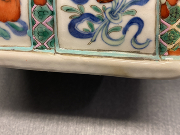 Un vase en porcelaine de Chine doucai &agrave; d&eacute;cor d'une sc&egrave;ne du 'Xi Xiang Ji', Qianlong/Jiaqing