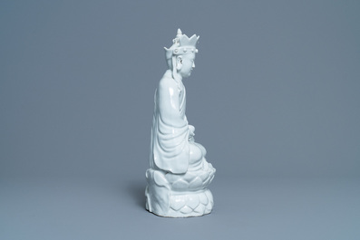 Een Chinese blanc de Chine figuur van Doumu, zegelmerk, 19/20e eeuw
