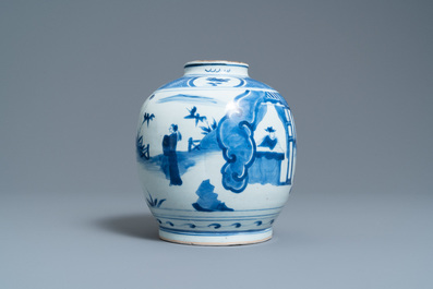 Un pot en porcelaine de Chine en bleu et blanc &agrave; d&eacute;cor de figures dans un paysage, marque d'un li&egrave;vre, Wanli