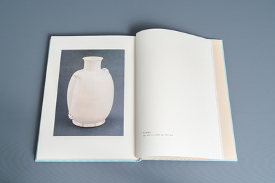 Illustrated catalogue of Sung Dynasty Porcelain in the National Palace Museum, four volumes, Taipei, 1973