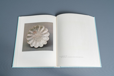 Illustrated catalogue of Sung Dynasty Porcelain in the National Palace Museum, quatre volumes, Taipei, 1973