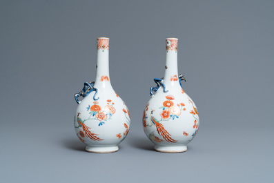 A pair of Chinese Dutch-decorated Kakiemon-style bottle vases, Kangxi