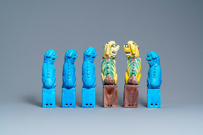 Fourteen Chinese monochrome turquoise and famille verte models of Buddhist lions, 19/20th C.