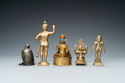 Vijf bronzen figuren, India, Japan en Tibet, 19/20e eeuw