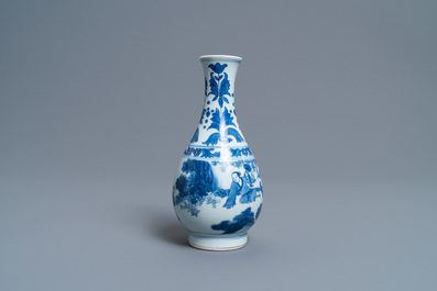 A Chinese blue and white pear-shaped bottle vase, Transitional period