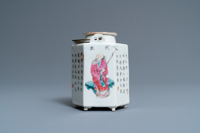 A Chinese famille rose 'Wu Shuang Pu' teapot and cover, 19th C.