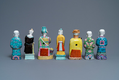 Sept figures en porcelaine de Chine famille rose, 18/19&egrave;me