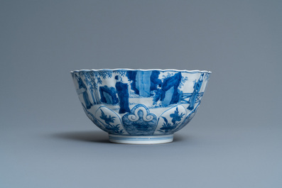Un bol en forme de lotus en porcelaine de Chine en bleu et blanc &agrave; d&eacute;cor des 'Sept sages dans la for&ecirc;t de bambou', marque de Chenghua, Kangxi
