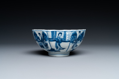 Un bol en porcelaine de Chine en bleu et blanc &agrave; d&eacute;cor de 'longues dames', marque de Chenghua, Kangxi