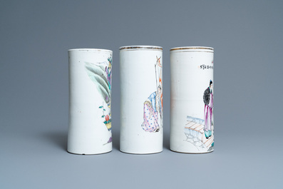 Trois porte-chapeaux en porcelaine de Chine qianjiang cai, 19/20&egrave;me