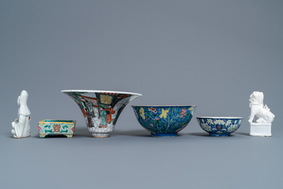 A varied collection of Chinese porcelain, 18/20th C.