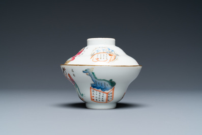 Onze soucoupes et six tasses en porcelaine de Chine famille rose &agrave; d&eacute;cor 'Wu Shuang Pu', la plupart marque et &eacute;poque de Daoguang