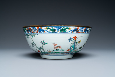 Six Chinese blue and white and famille rose dishes and a famille verte bowl, Kangxi/Qianlong