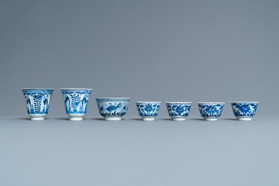 Een diverse collectie Chinees porselein, 19e eeuw