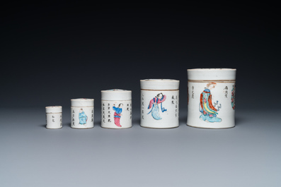 Five Chinese famille rose 'Wu Shuang Pu' stacking boxes and covers, 19th C.