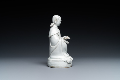 Een Chinese Dehua blanc de Chine figuur van Guanyin, 19/20e eeuw