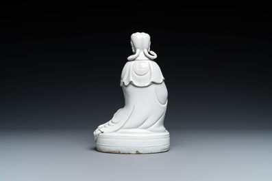 Une figure de Guanyin en porcelaine blanc de Chine, 19/20&egrave;me