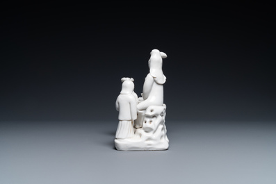 Un groupe en porcelaine blanc de Chine de Dehua figurant une famille hollandaise, Kangxi