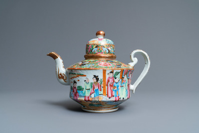 A Chinese Canton famille rose 18-piece tea service, 19th C.