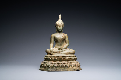 Une figure de Bouddha en bronze, Rattanakosin, Tha&iuml;lande, 19/20&egrave;me