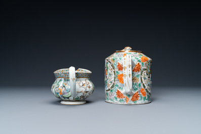 A Chinese Canton famille verte 14-piece tea service in presentation box, 19th C.