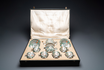 A Chinese Canton famille verte 14-piece tea service in presentation box, 19th C.