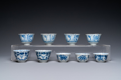 Vingt soucoupes et dix-neuf tasses en porcelaine de Chine en bleu et blanc, Kangxi et apr&egrave;s