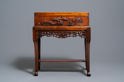 A Chinese wooden casket on stand, 19/20th C.