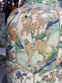 Une paire de vases en porcelaine de Chine famille verte &agrave; d&eacute;cor d'animaux mythiques, Kangxi