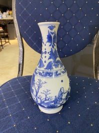 A Chinese blue and white pear-shaped bottle vase, Transitional period