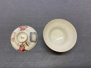 Onze soucoupes et six tasses en porcelaine de Chine famille rose &agrave; d&eacute;cor 'Wu Shuang Pu', la plupart marque et &eacute;poque de Daoguang