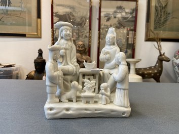 Un groupe en porcelaine blanc de Chine de Dehua figurant une famille hollandaise, Kangxi