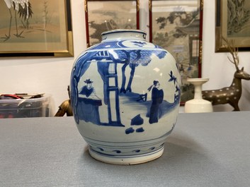Un pot en porcelaine de Chine en bleu et blanc &agrave; d&eacute;cor de figures dans un paysage, marque d'un li&egrave;vre, Wanli