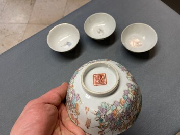 Quatre bols en porcelaine de Chine famille rose, 19&egrave;me