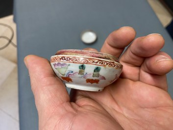 Un bol Dayazhai et deux bo&icirc;tes &agrave; p&acirc;te en porcelaine de Chine, 19&egrave;me