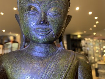 A large Burmese bronze figure of Buddha, 17/18th C.