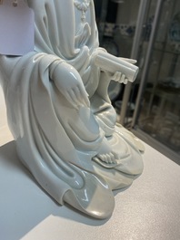 Une figure de Guanyin en porcelaine blanc de Chine de Dehua, marque de Boji Yuren, 18/19&egrave;me