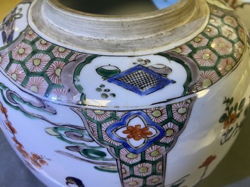 A pair of Chinese famille verte jars and covers, Kangxi