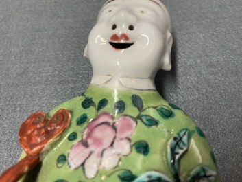 Sept figures en porcelaine de Chine famille rose, 18/19&egrave;me