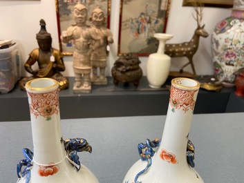 A pair of Chinese Dutch-decorated Kakiemon-style bottle vases, Kangxi