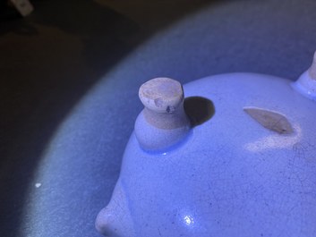 Un br&ucirc;le-parfum tripod de type junyao et un bol en forme de lotus de type qingbai, Chine, Song
