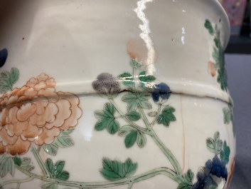 Une paire de jardini&egrave;res en porcelaine de Chine famille verte, 19&egrave;me