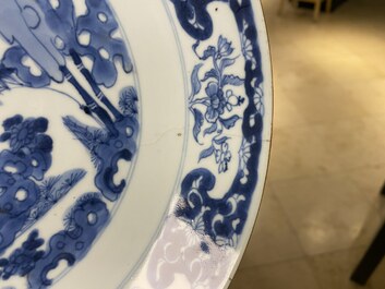 Acht Chinese blauw-witte schotels, een schaal en drie dekseldoosjes, Yongzheng en later
