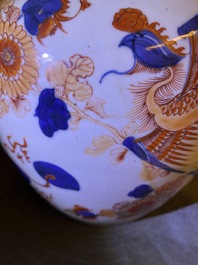 Een Chinese Imari-stijl pot en een wucai dekselkom, Kangxi en Transitie periode