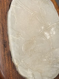 Une bo&icirc;te en bois au couvercle &agrave; plaque en jade figurant une caille, Chine, 18/19&egrave;me