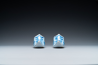 A pair of Dutch Delft blue, white and yellow slippers, 18th C.