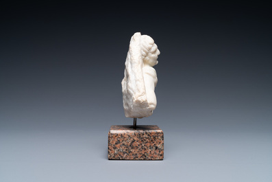 Un fragment romain en marbre sculpt&eacute;, 1er/4&egrave;me