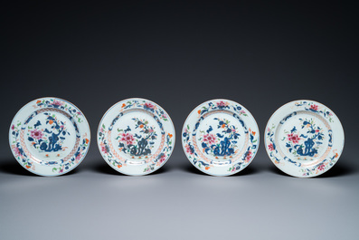 Sixteen Chinese blue and white, famille rose and Imari-style plates, Kangxi and later