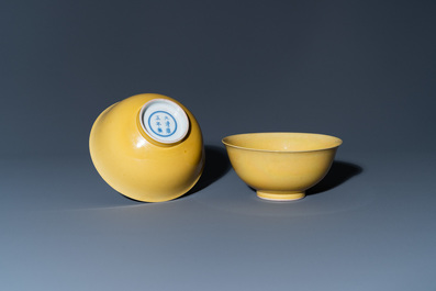 A pair of Chinese monochrome yellow bowls, Yongzheng mark, 19th C.