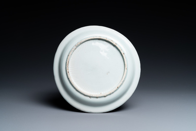 Une assiette en porcelaine de Chine en bleu et blanc de type ko-sometsuke pour le march&eacute; japonais, Tianqi/Chongzhen